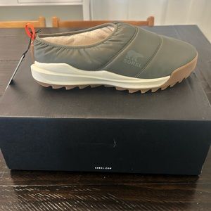 Brand new Sorel ONA RMX PUFFY SLIP ON size 12US in Stone Green, Gum 10
